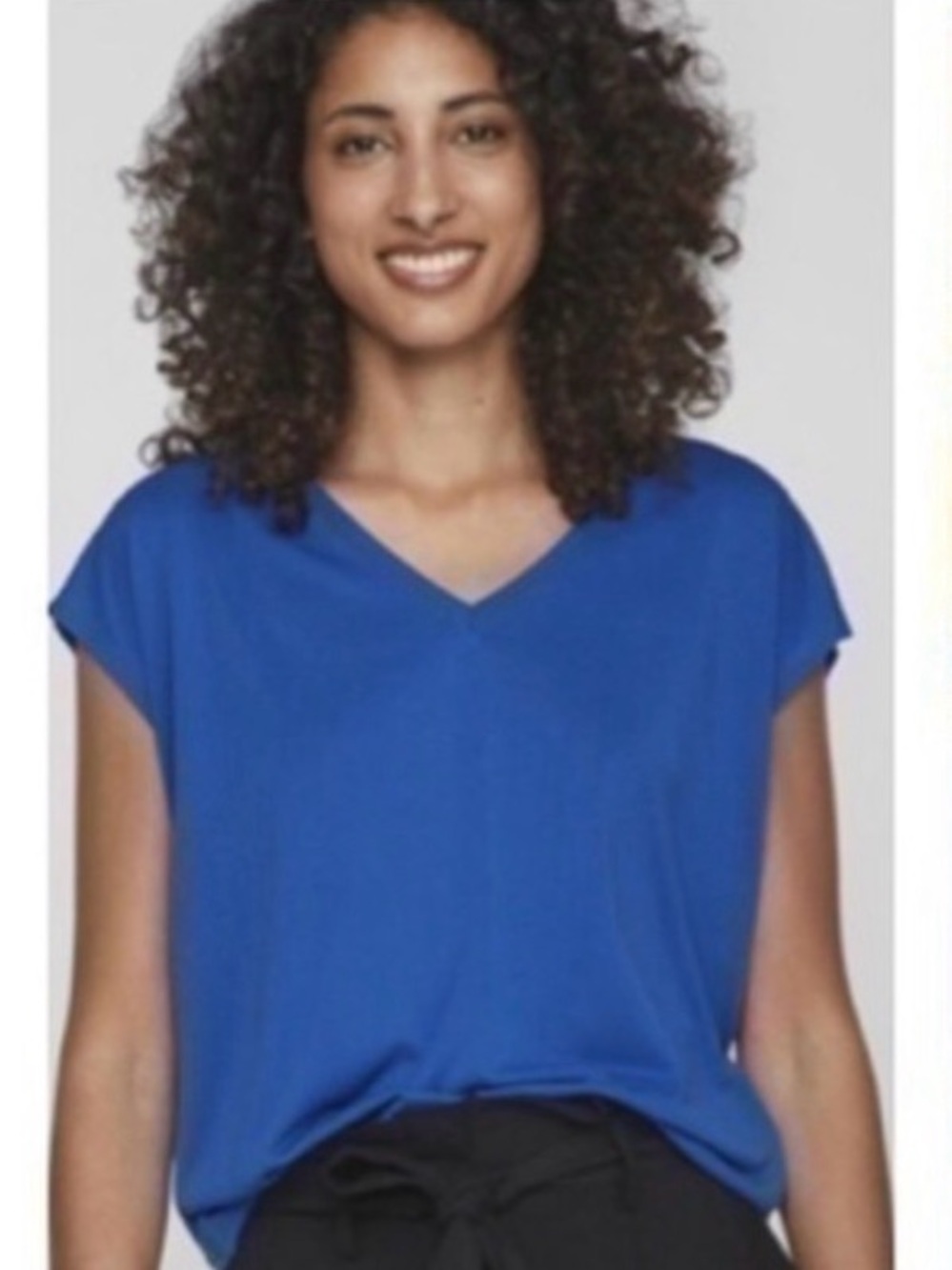 Apt 9 pleaded shoulder short sleeve V-neck blue top